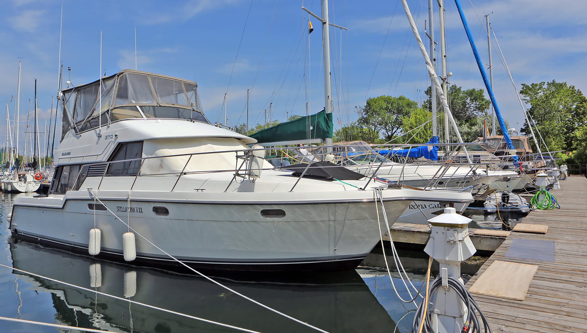 Etobicoke Yacht Club (Eyc)
