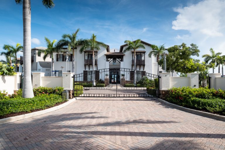 Marlin Bay Resort & Marina