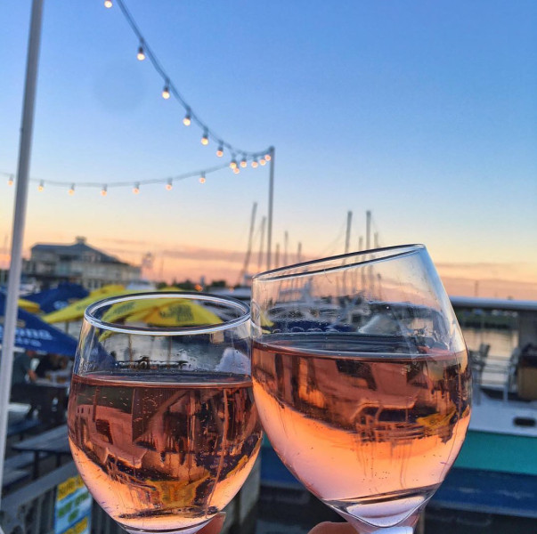 Surf City Bar And Restaurant