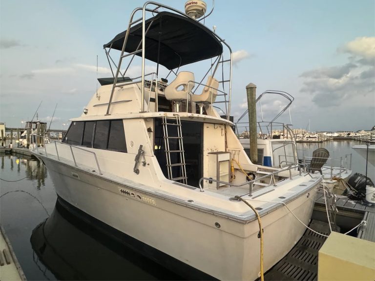 Lighthouse Pointe Marina And Restaurant