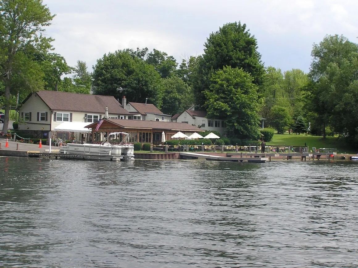 Little Sodus Inn