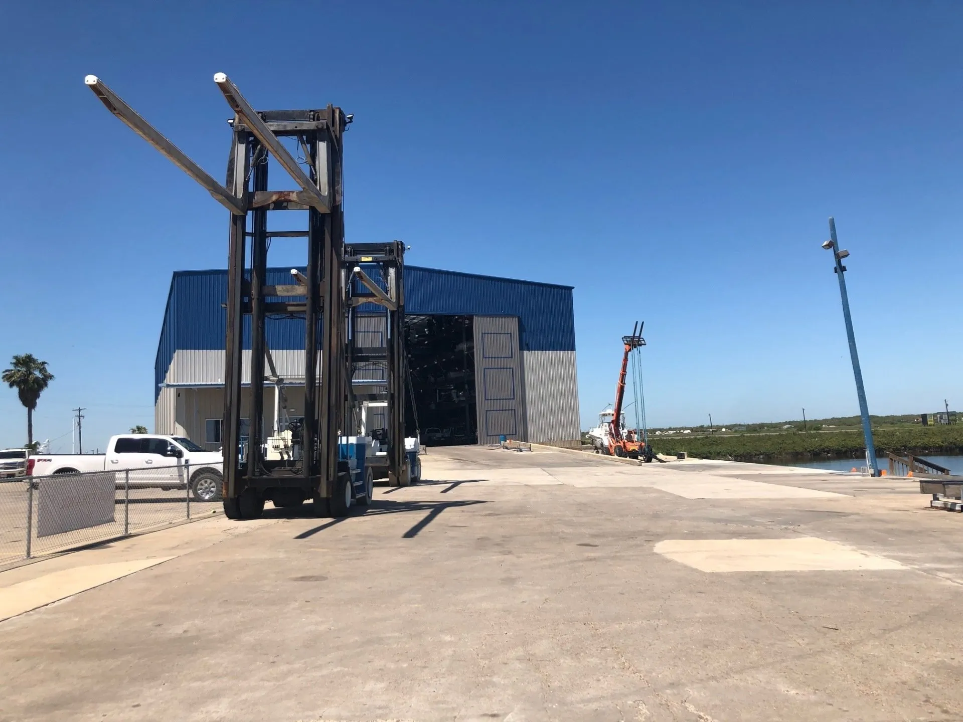 Cove Harbor Marina And Drystack