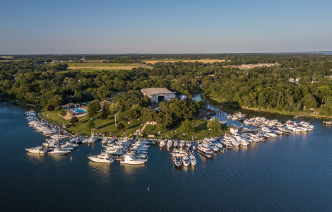 Strong's Water Club And Marina