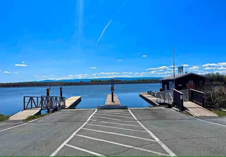 Holland Riverside Marina