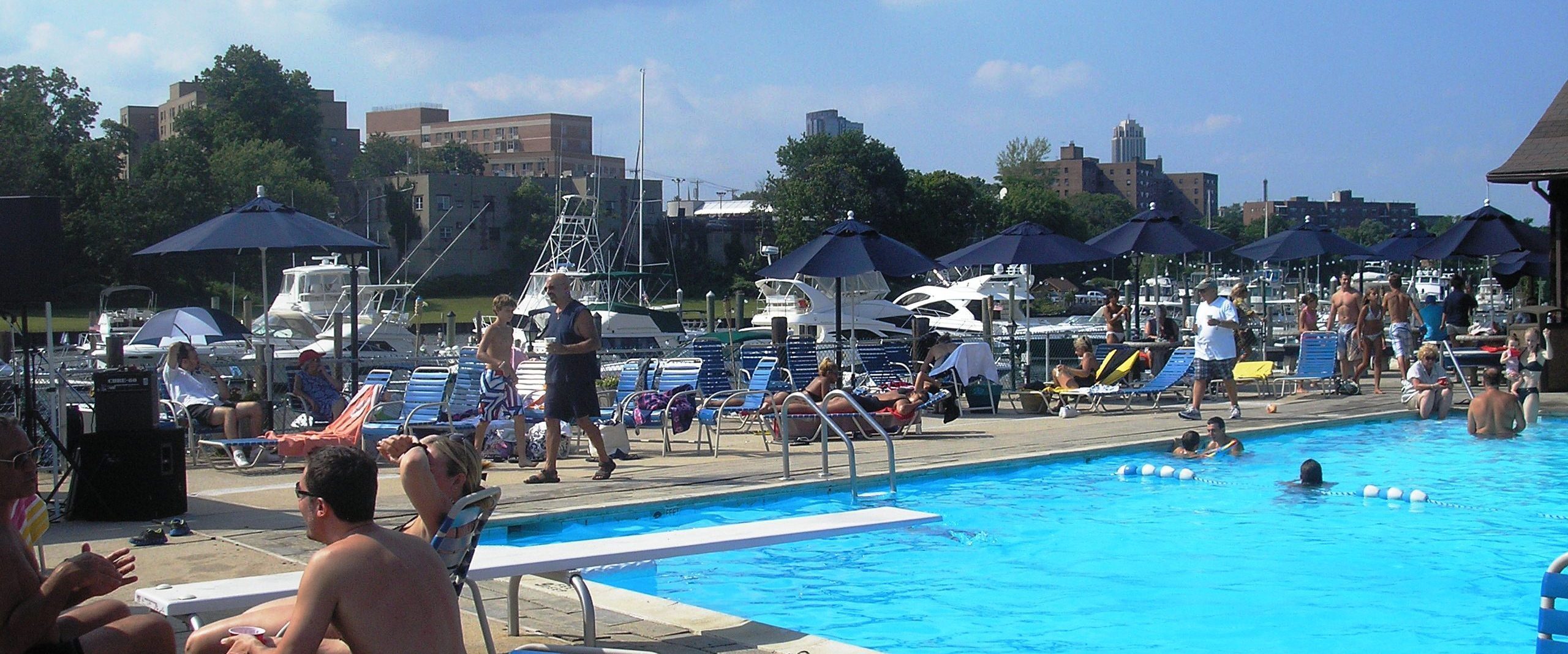 Castaways Yacht Club