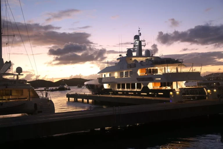 Yacht Haven Grande