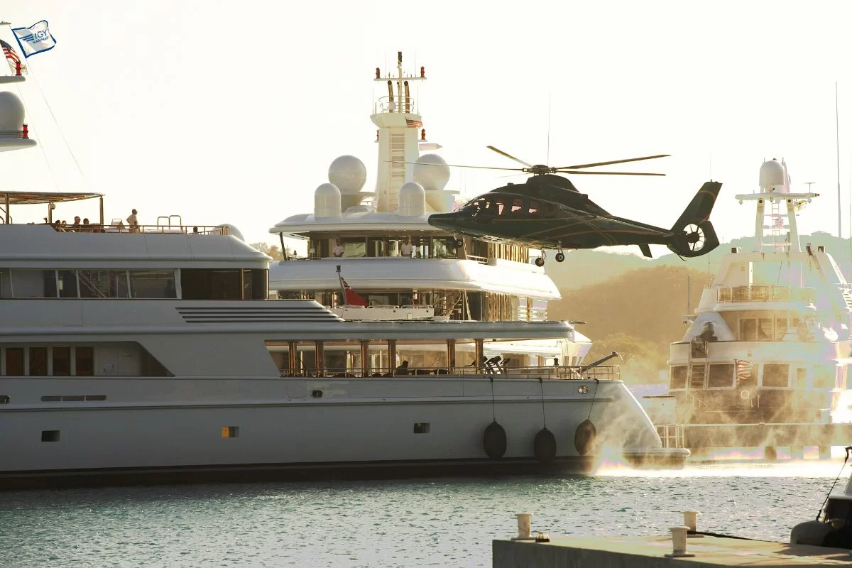 Yacht Haven Grande