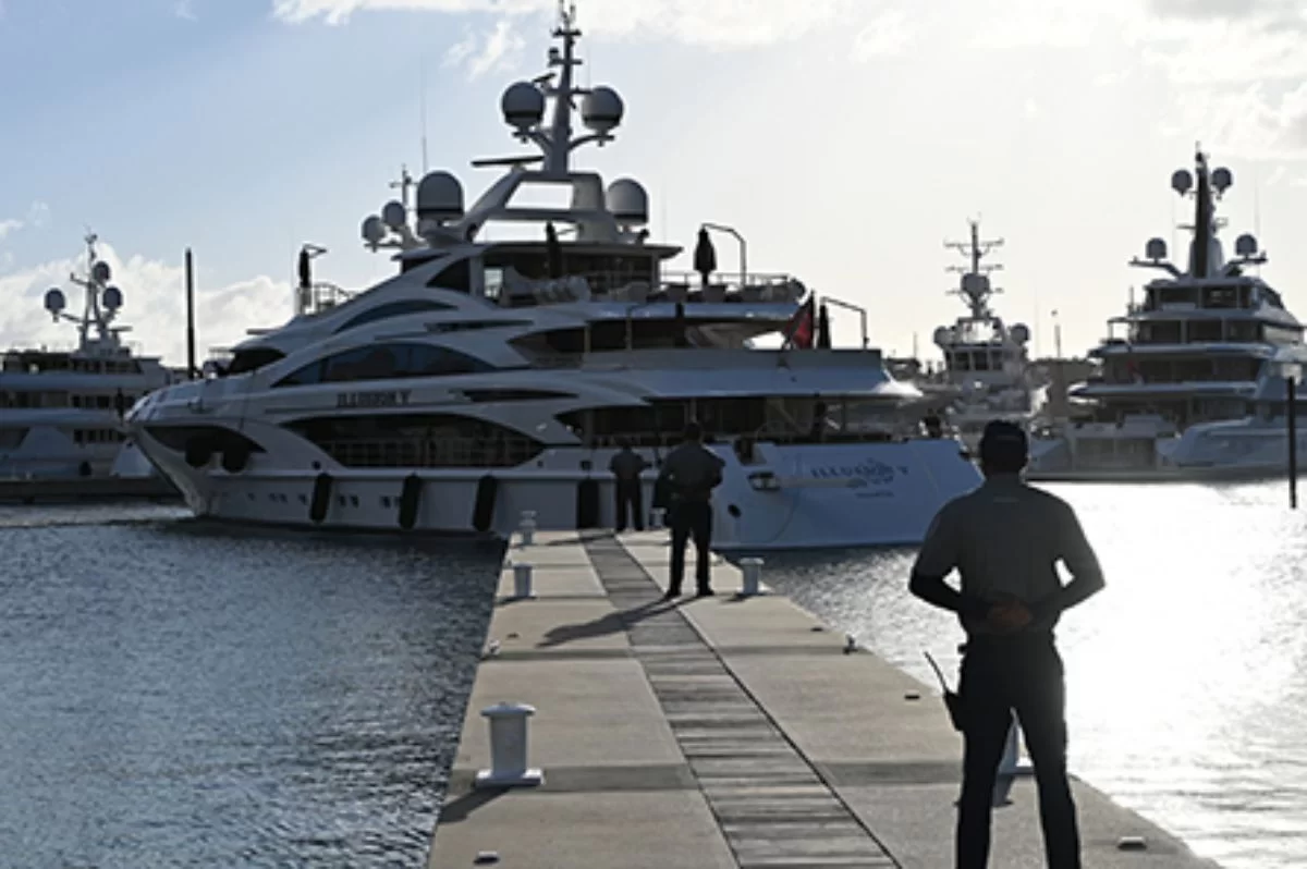Yacht Haven Grande
