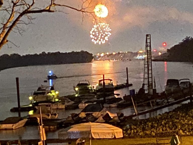 Hawk Island Marina
