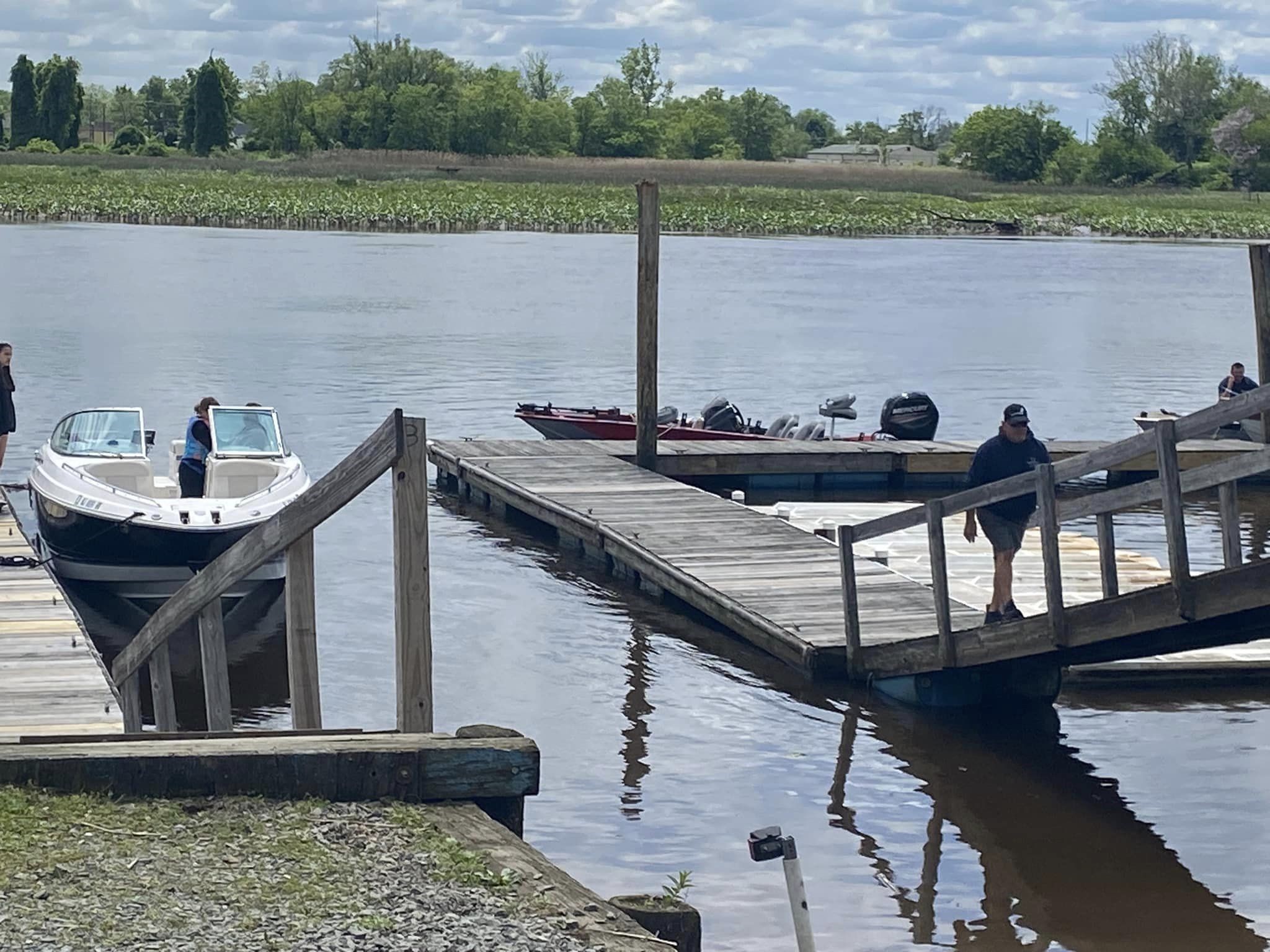 Hawk Island Marina