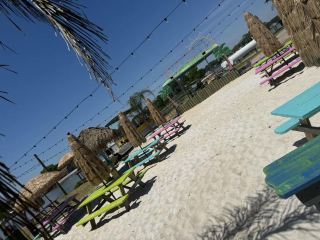 Dockside Restaurant And Tiki Bar