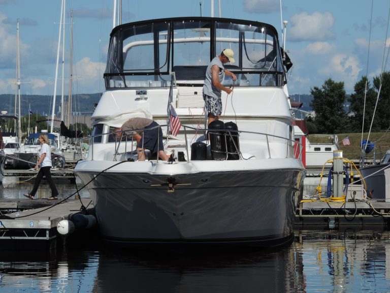 Barker's Island Marina