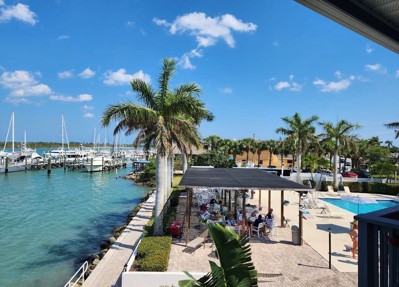Pelican Yacht Club