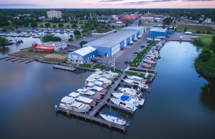 Pier 7 Marina