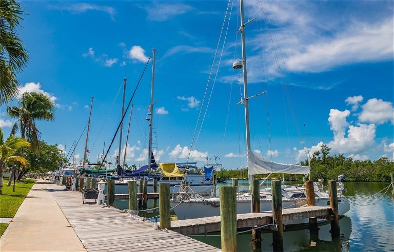 Skipjack Marina & Resort
