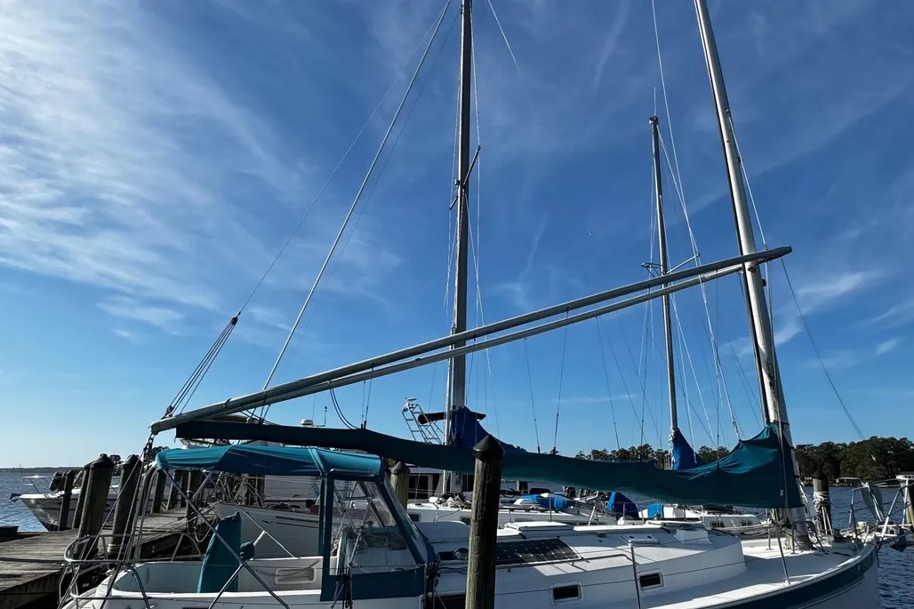 Mccotters Marina And Boatyard