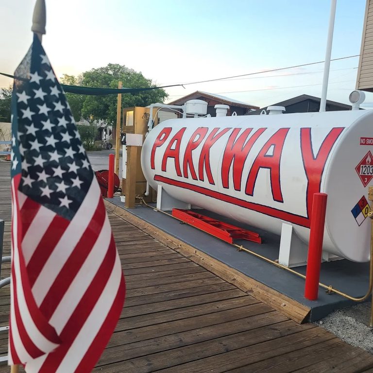 Parkway Marina And Motel