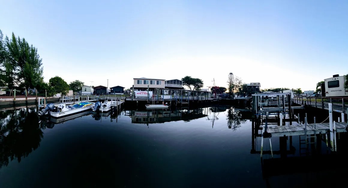 Parkway Marina And Motel