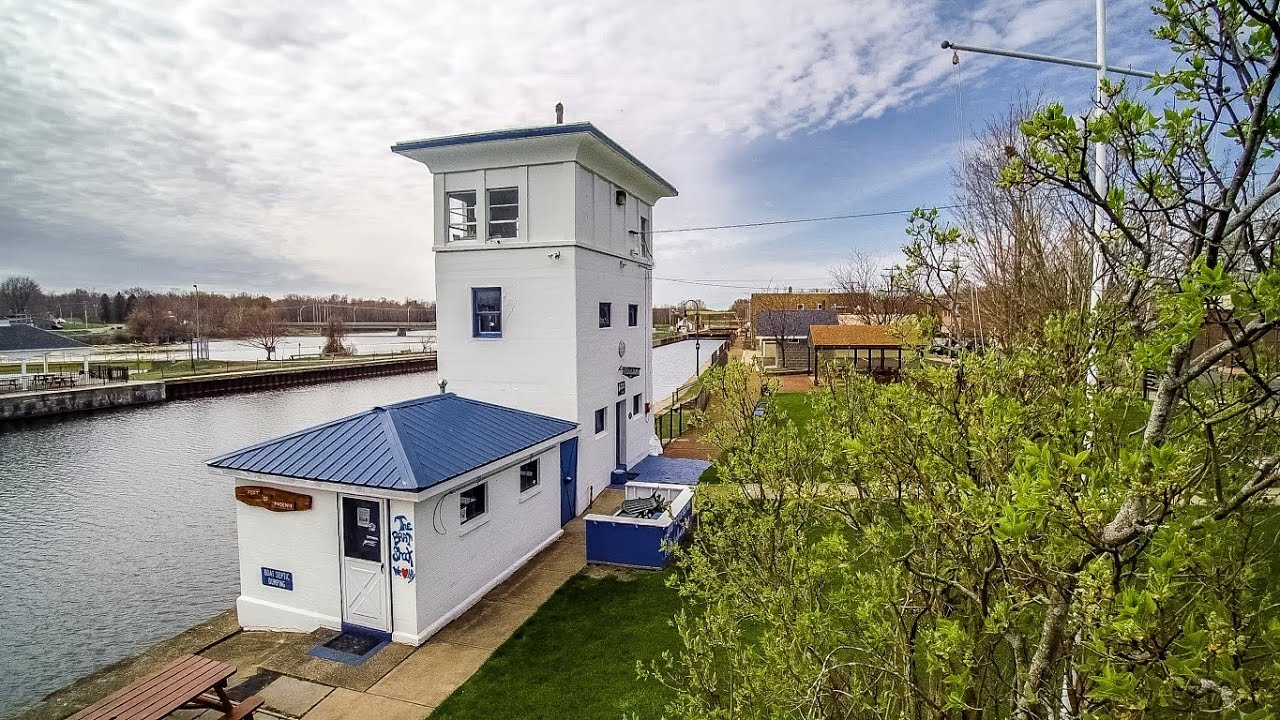 Phoenix - Bridge House Brats (Free Dock)