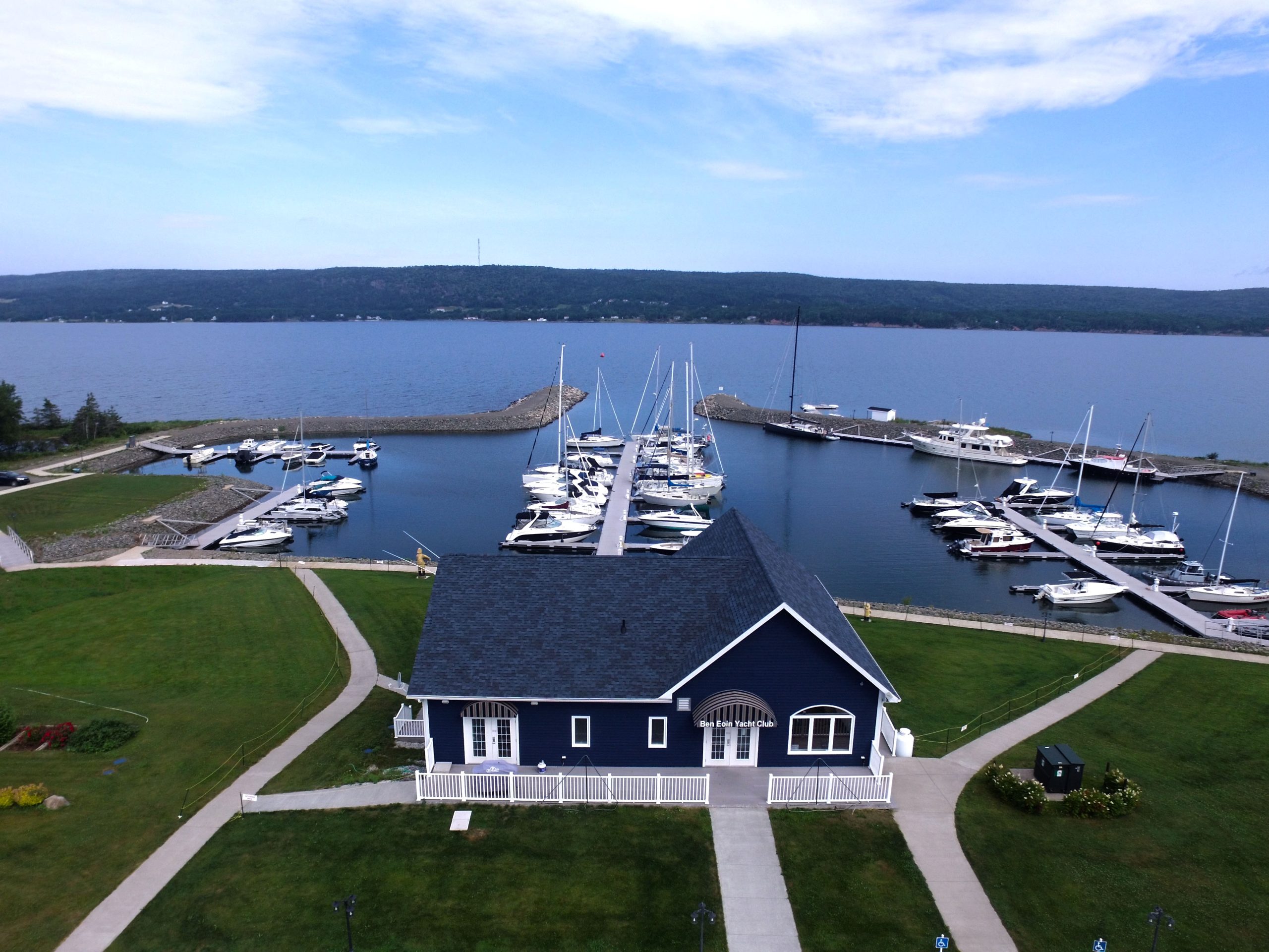 Ben Eoin Yacht Club & Marina