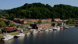 Hudson River Maritime Museum And Riverport Wooden Boat School