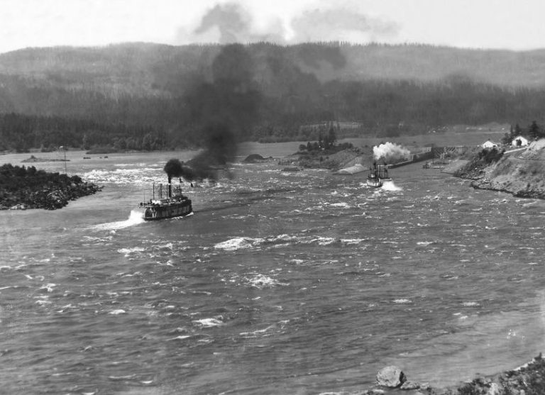 Cascade Locks Marina