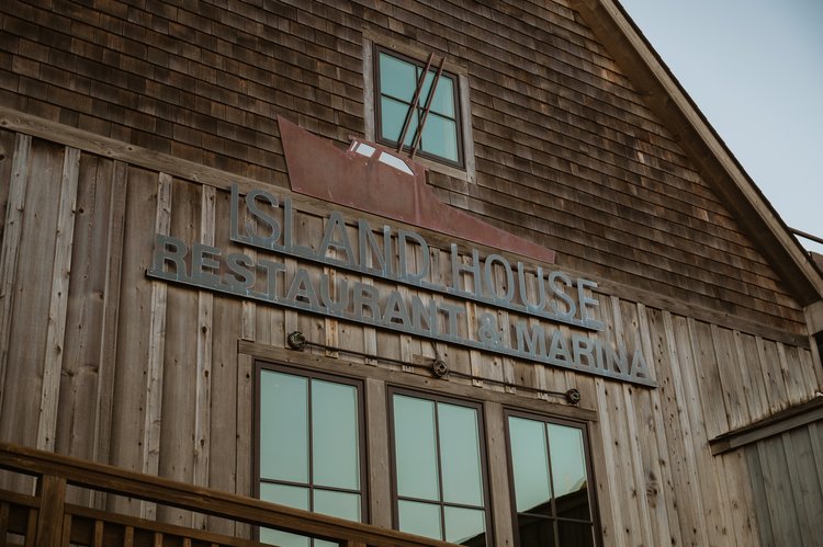 Island House Restaurant And Marina