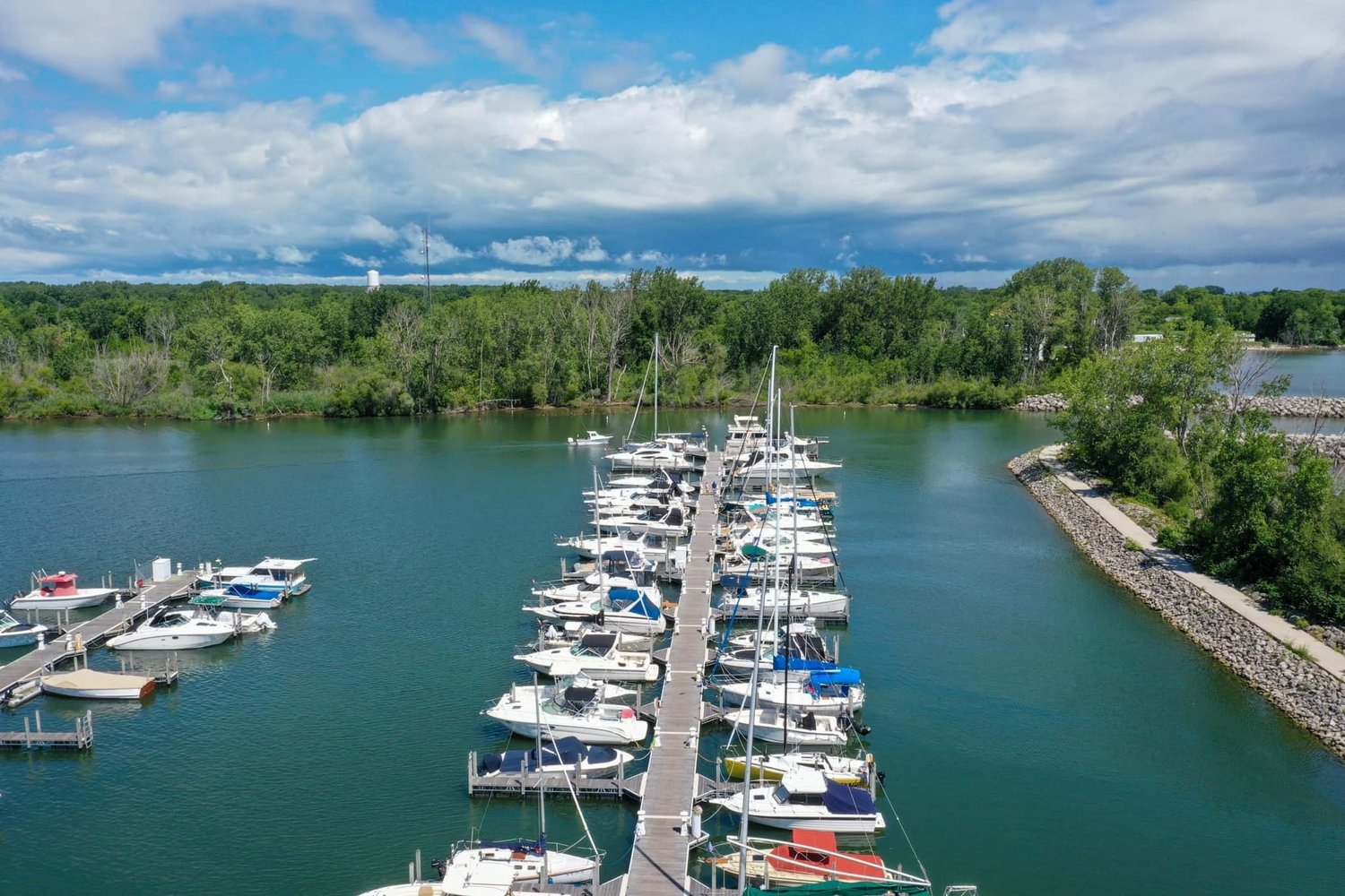 Middle Bass Island Yacht Club
