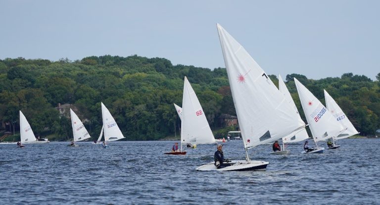 Harbor Island Yacht Club