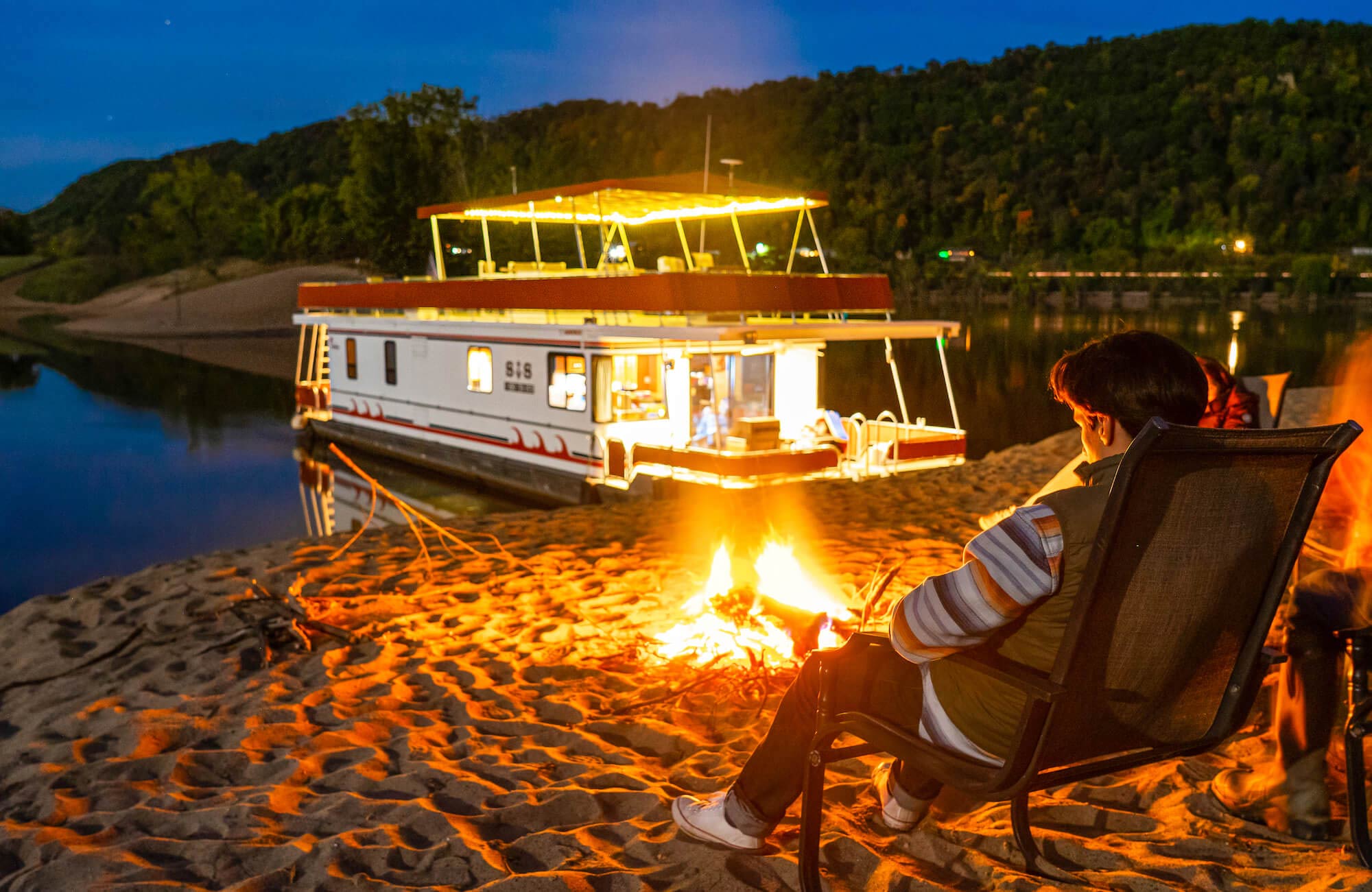 S And S Houseboat Rental