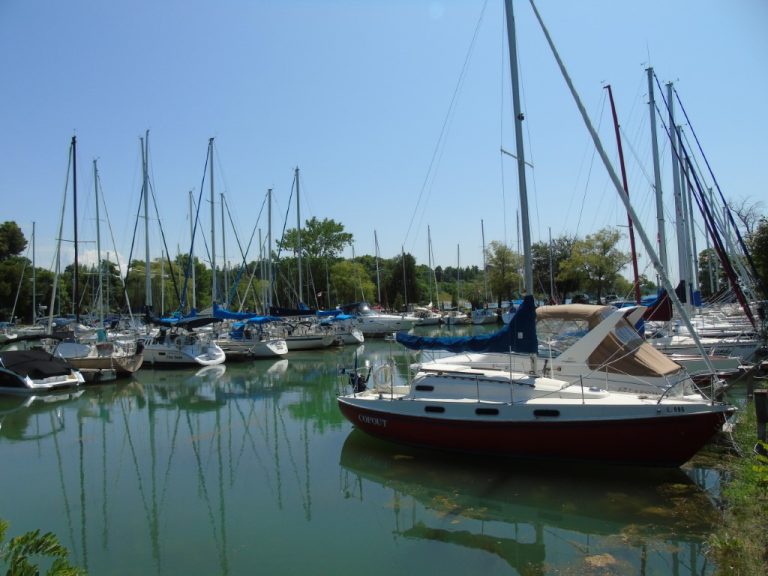 Harbour Lights Marina