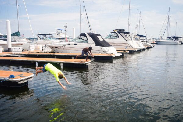 Minneford Marina - Home Base