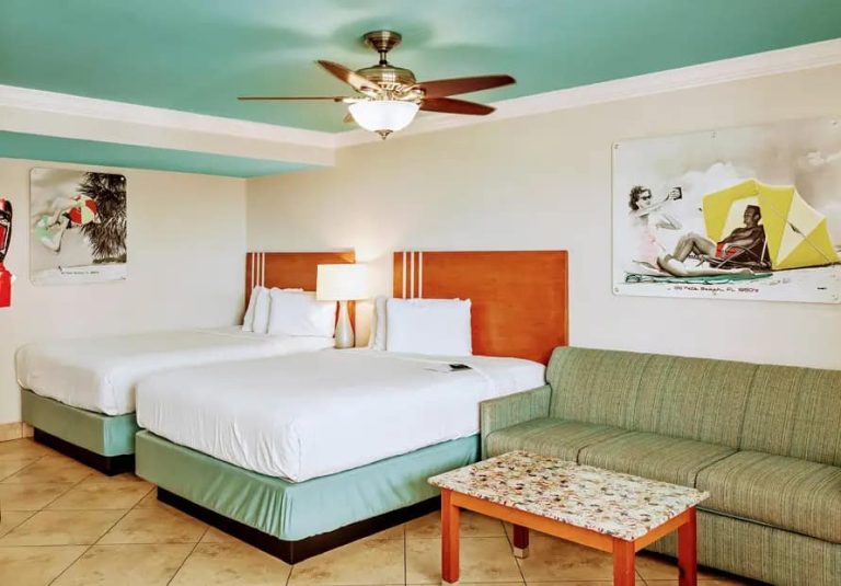 Bay Palms Waterfront Resort - Hotel And Marina
