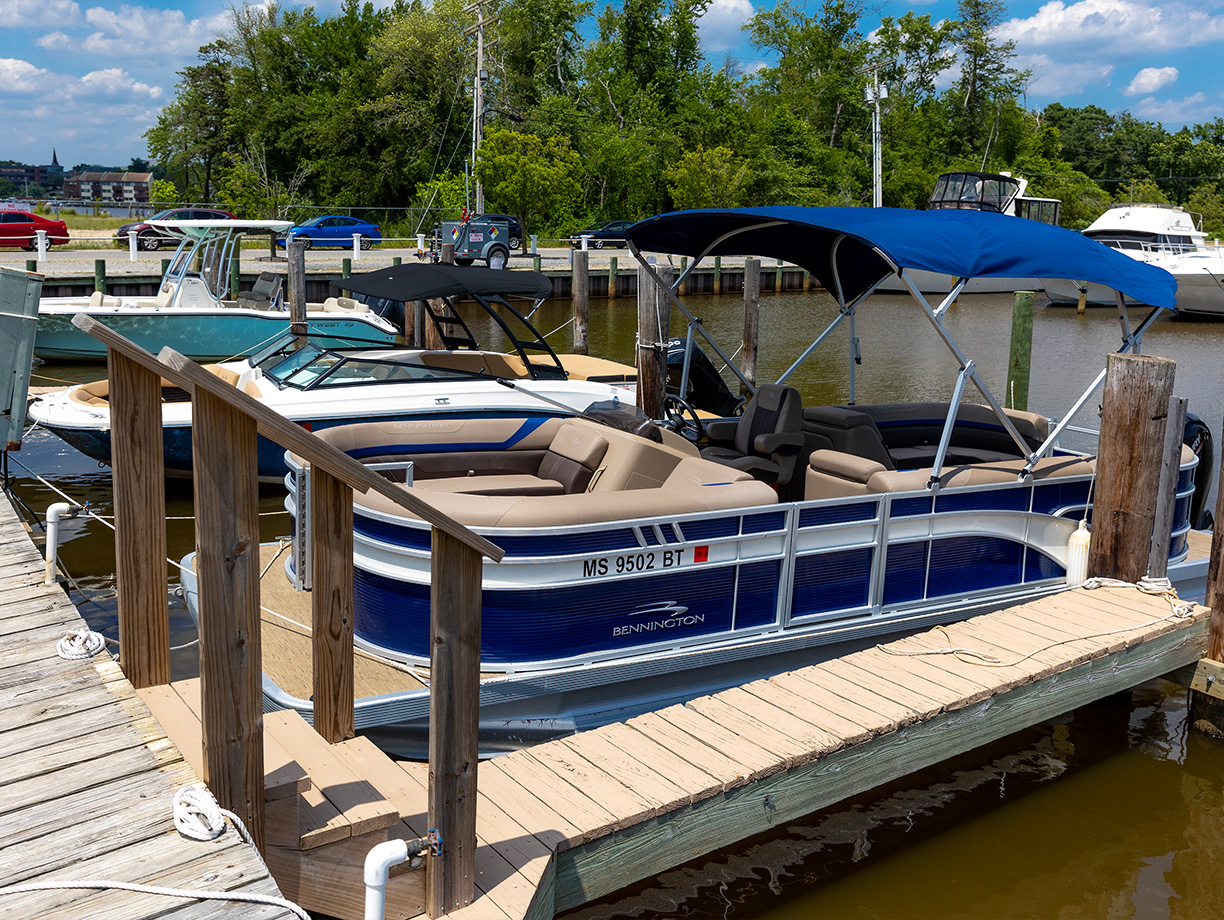 Lighthouse Point Marina And Yacht Club