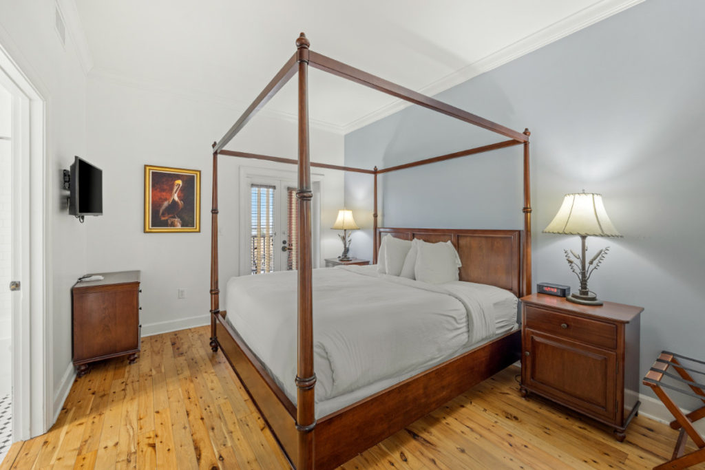 Water Street Hotel And Marina