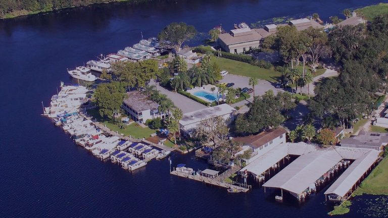 Hontoon Landing Resort And Marina