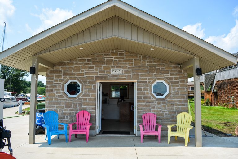 Peck's Marina