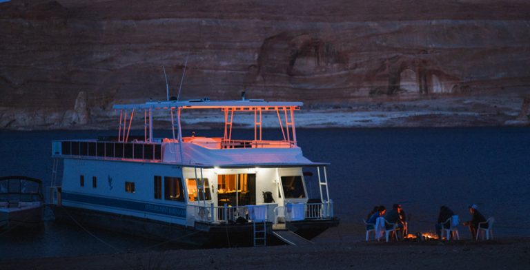 Antelope Point Marina