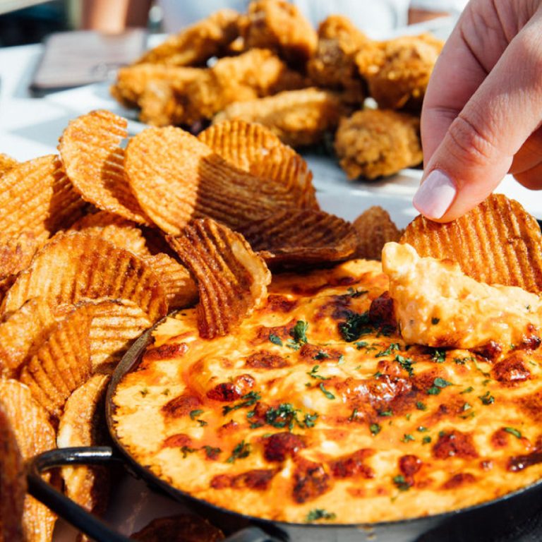 Finn's Harborside Restaurant