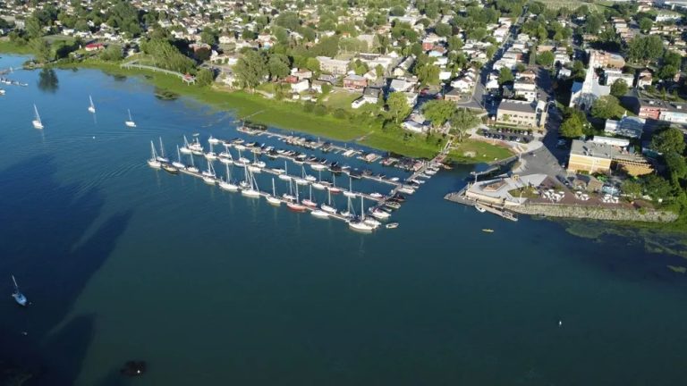 Port De Plaisance De Contrecoeur