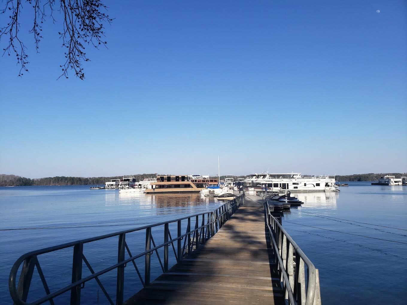 Holiday On Lake Lanier