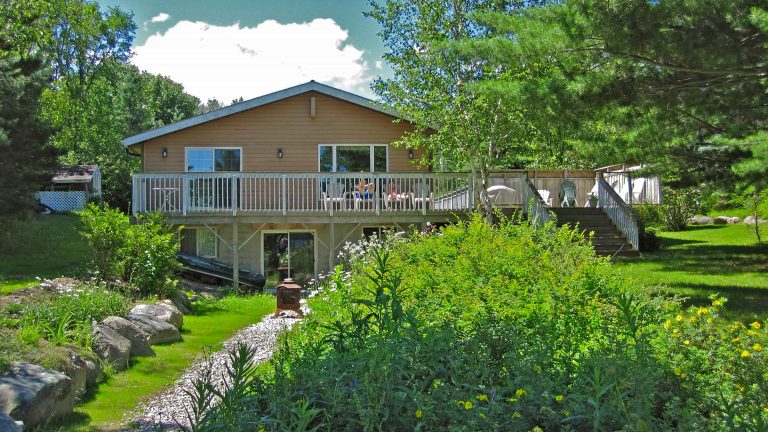 The Birch Muskoka Cottage on Lake Rosseau