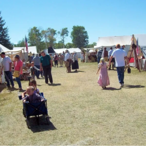Fort Bridger Rendezvous families on the grounds