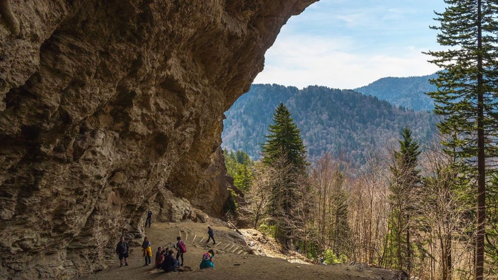 Hiking Alum Cave Trail
