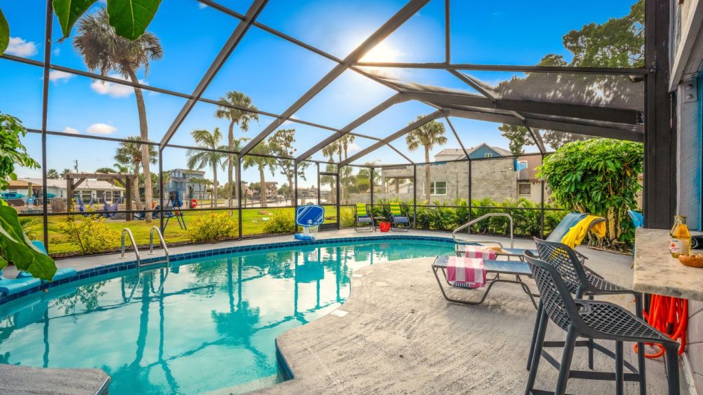 Gulf Access Waterfront Retreat ( )