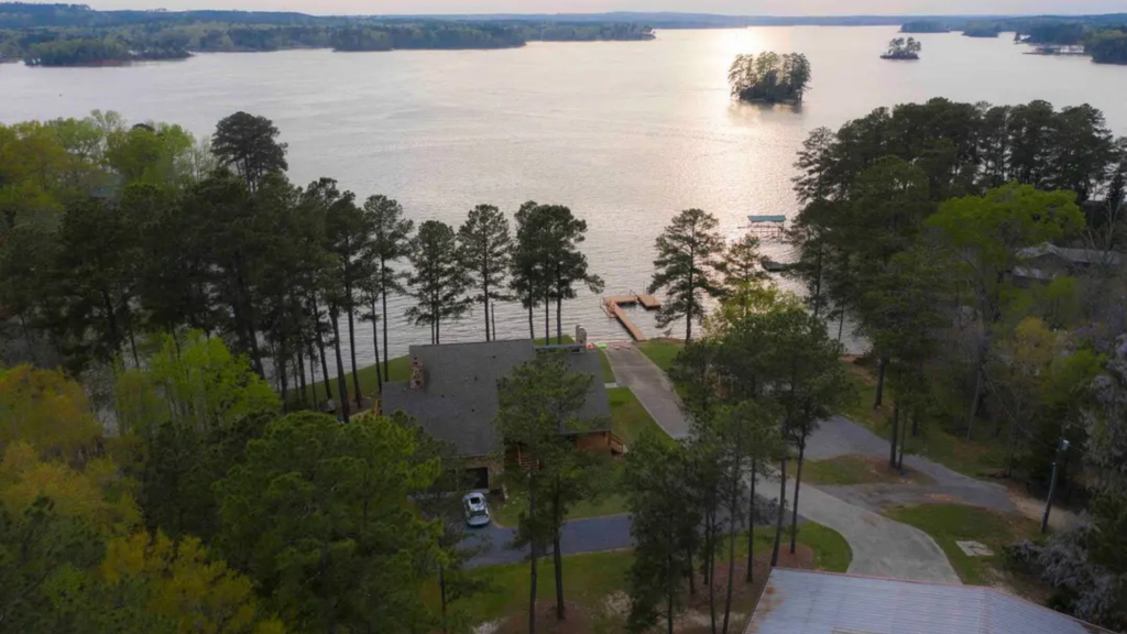 Lake Vacations for Multi-Generational Families